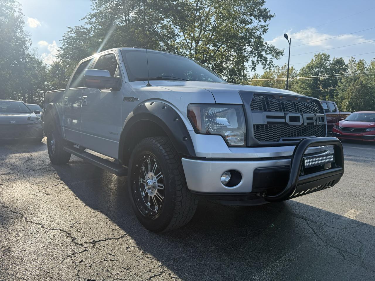 Ford F-150 XL SuperCrew 5.5-ft. Bed 4WD 2013