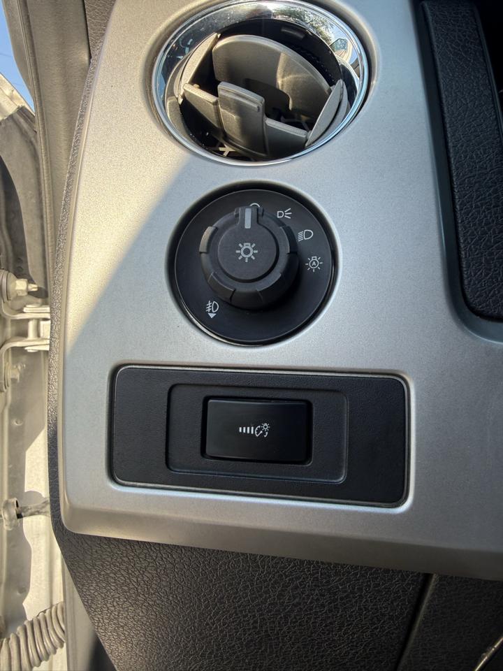 Ford F-150 XL SuperCrew 5.5-ft. Bed 4WD 2013