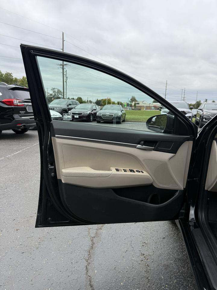 Hyundai Elantra SE 2019