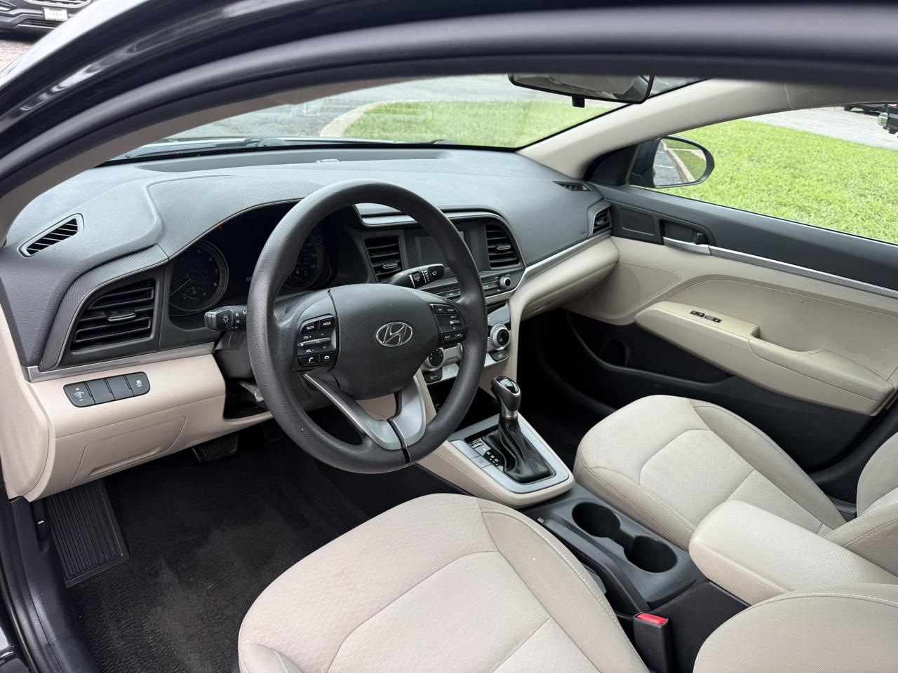 Hyundai Elantra SE 2019