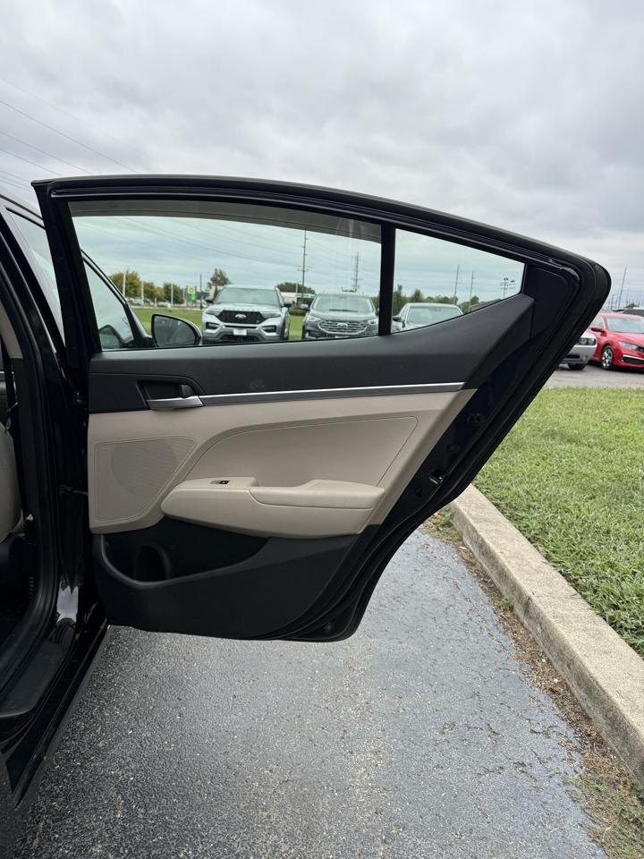 Hyundai Elantra SE 2019