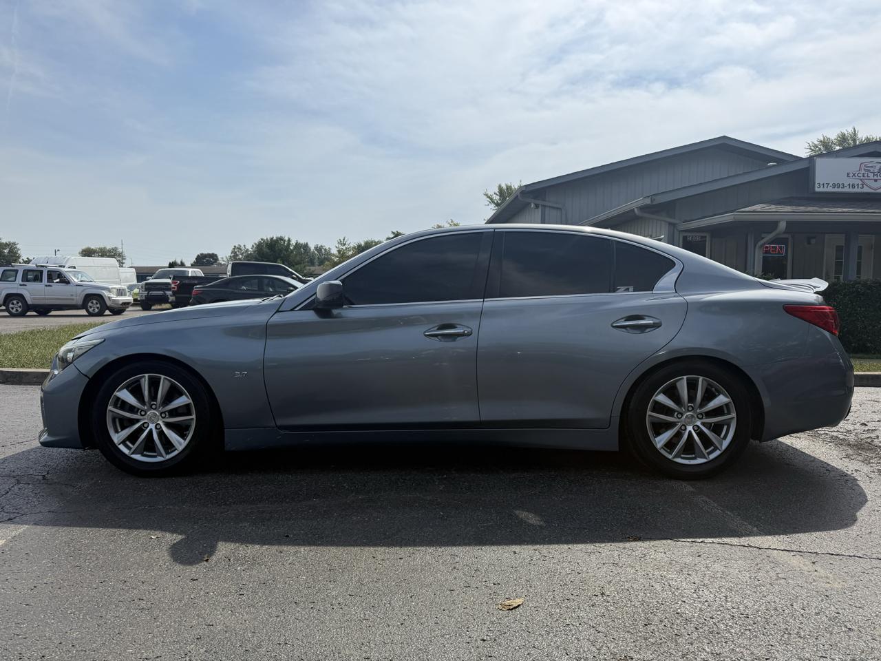 Infiniti Q50 Premium AWD 2014