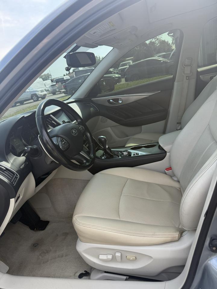 Infiniti Q50 Premium AWD 2014