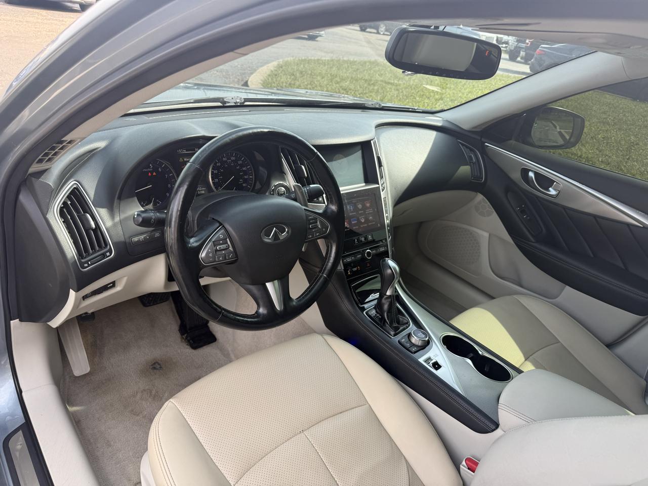 Infiniti Q50 Premium AWD 2014
