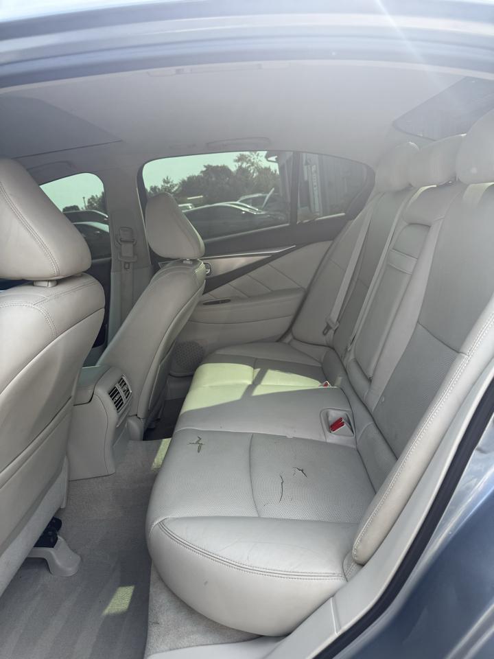 Infiniti Q50 Premium AWD 2014
