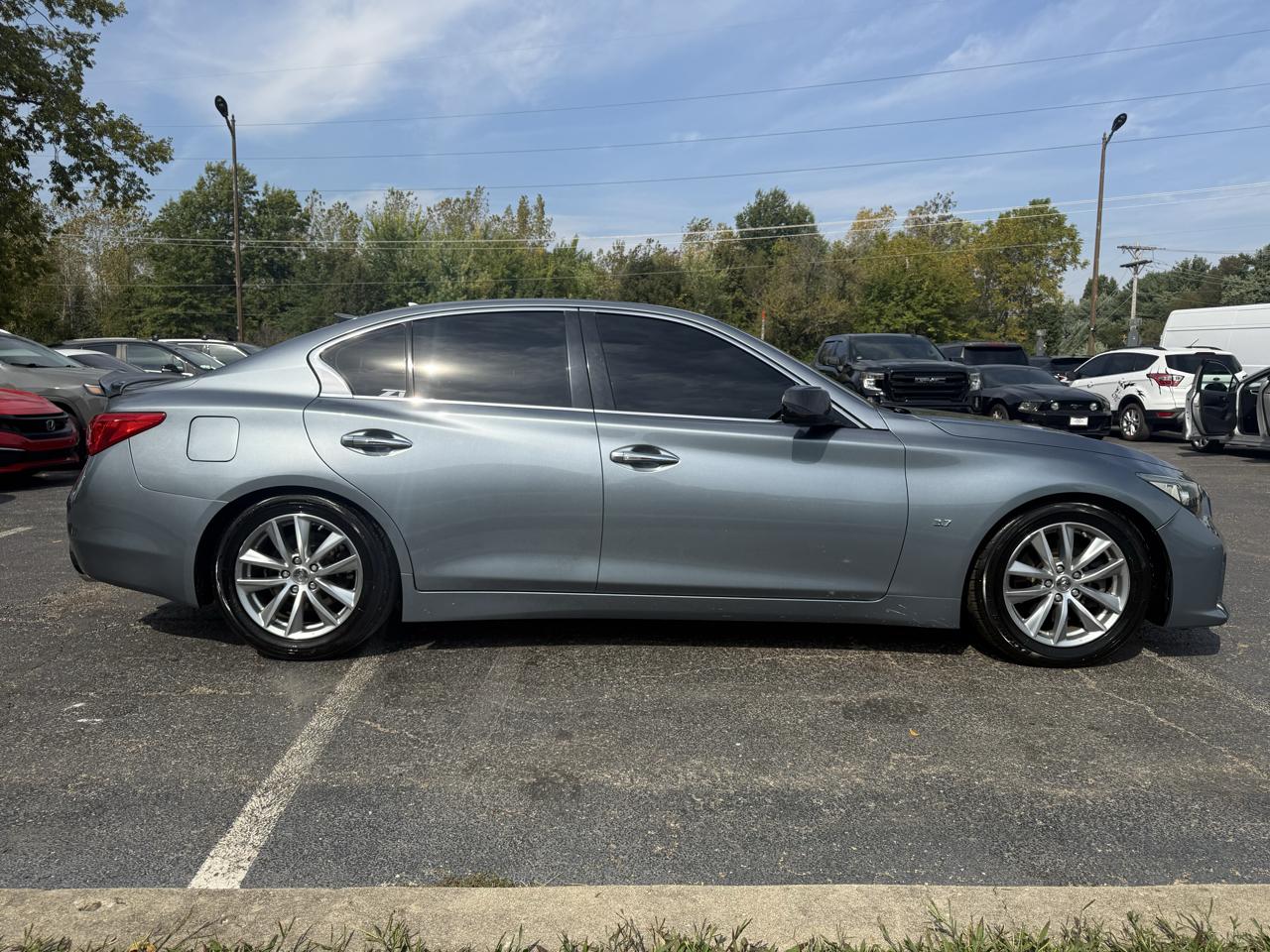 Infiniti Q50 Premium AWD 2014
