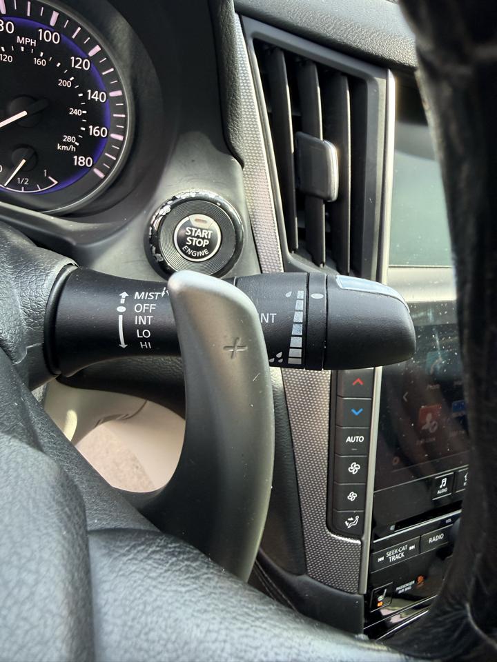 Infiniti Q50 Premium AWD 2014