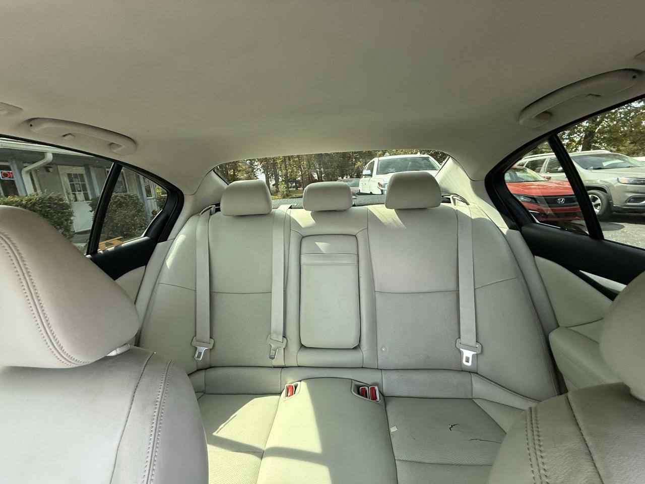 Infiniti Q50 Premium AWD 2014