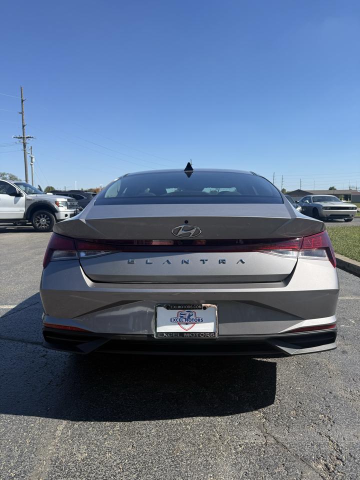 Hyundai Elantra SEL 2023