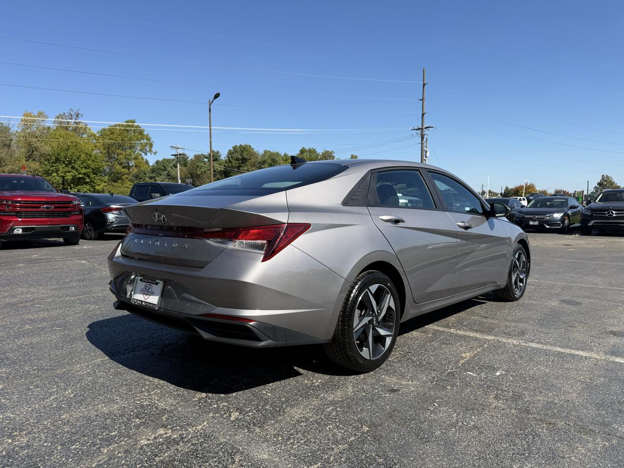Hyundai Elantra SEL 2023