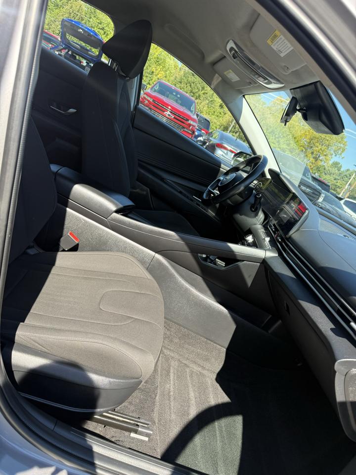 Hyundai Elantra SEL 2023
