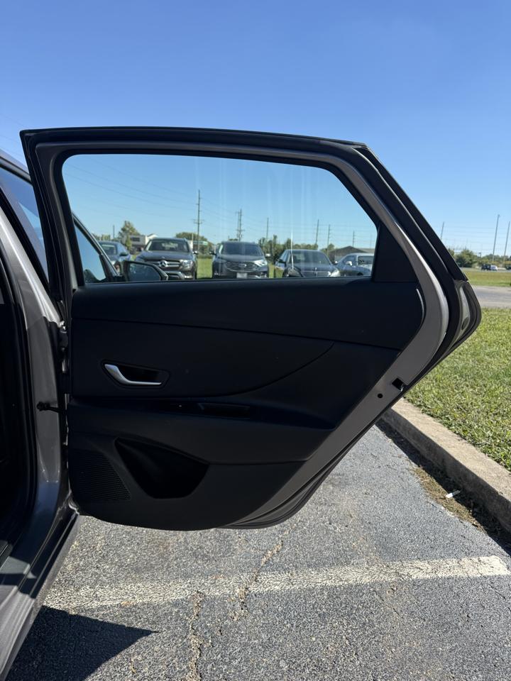 Hyundai Elantra SEL 2023