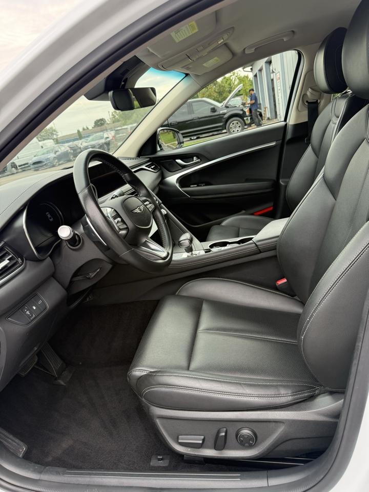 Genesis G70  2025