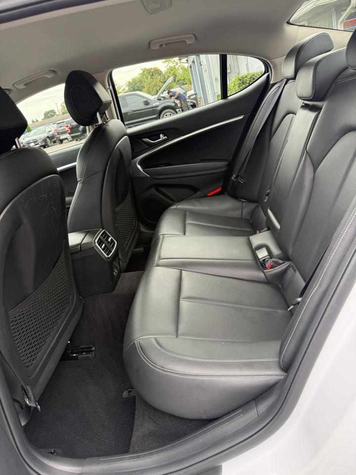 Genesis G70  2025