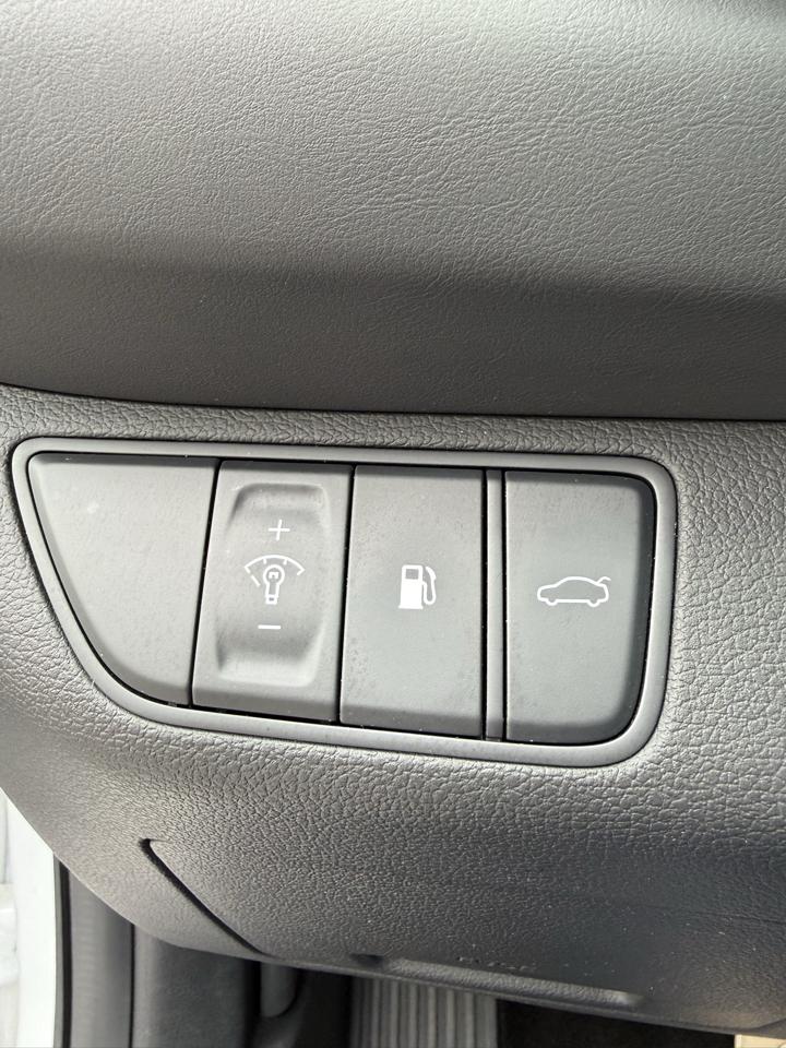Genesis G70  2025