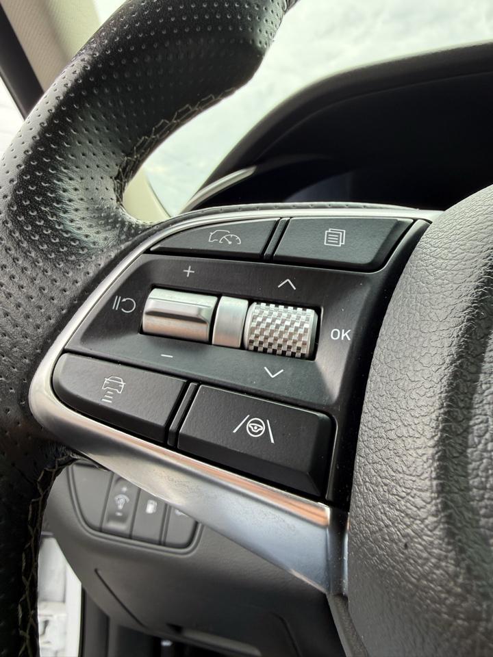 Genesis G70  2025