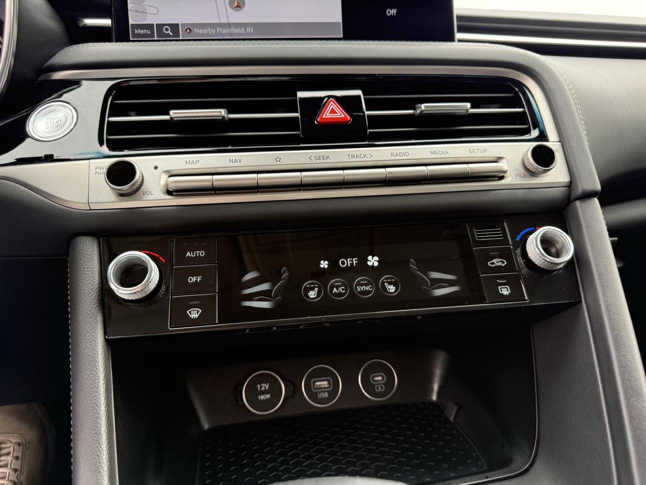 Genesis G70  2025