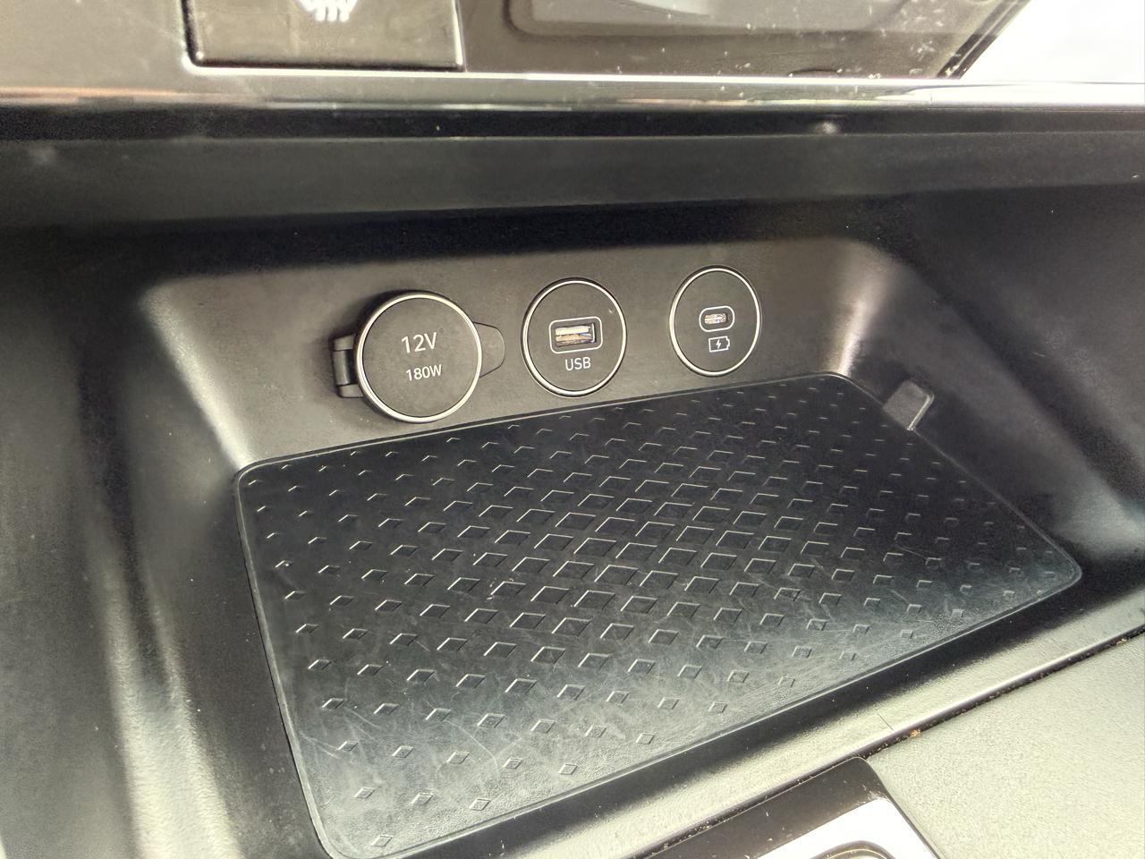 Genesis G70  2025