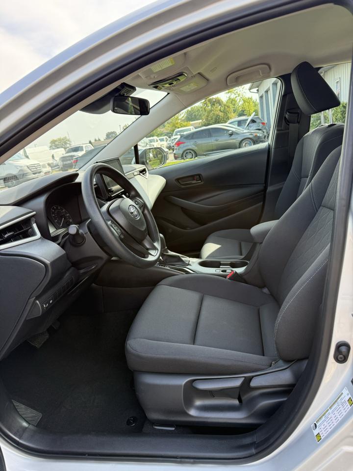 Toyota Corolla LE 2025
