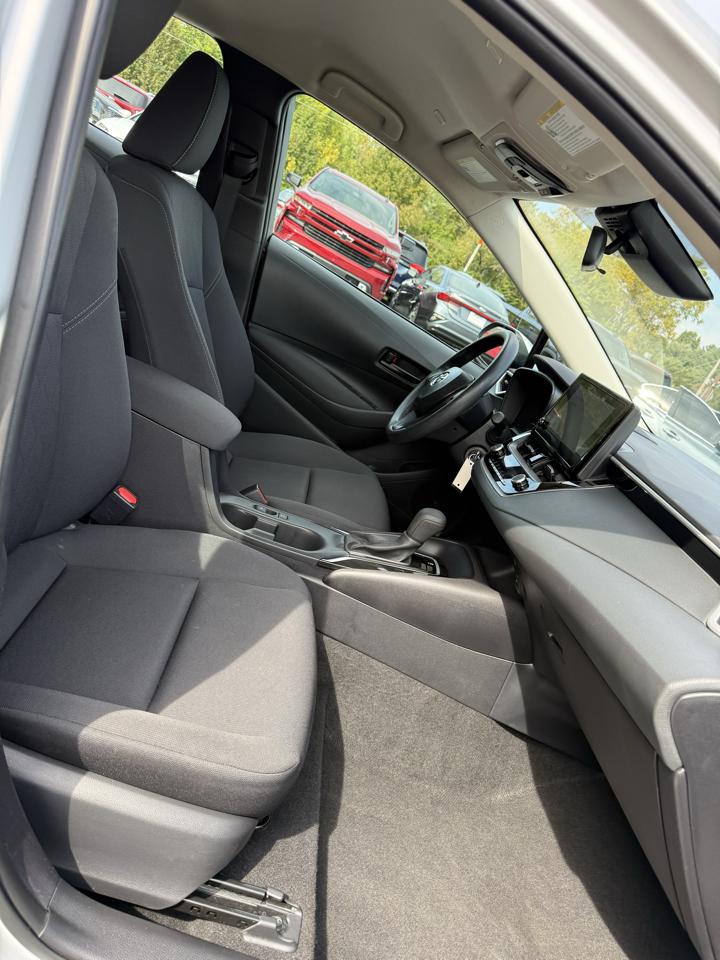 Toyota Corolla LE 2025