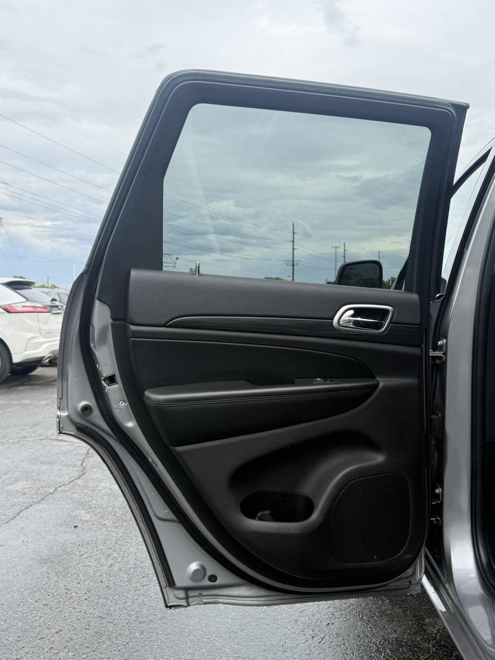 Jeep Grand Cherokee Laredo 4WD 2019