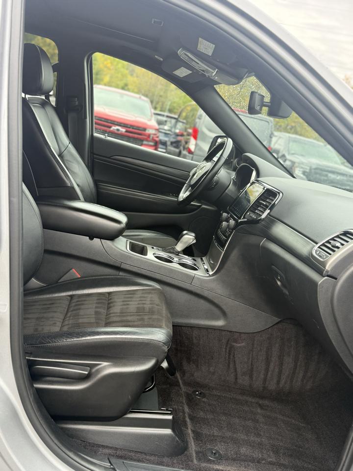Jeep Grand Cherokee Laredo 4WD 2019