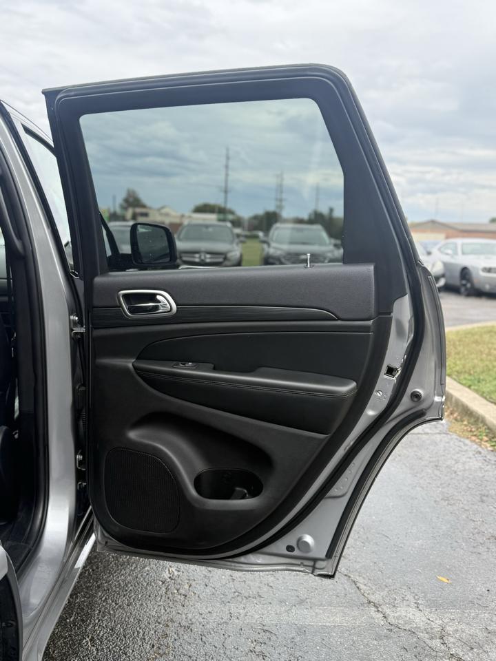 Jeep Grand Cherokee Laredo 4WD 2019
