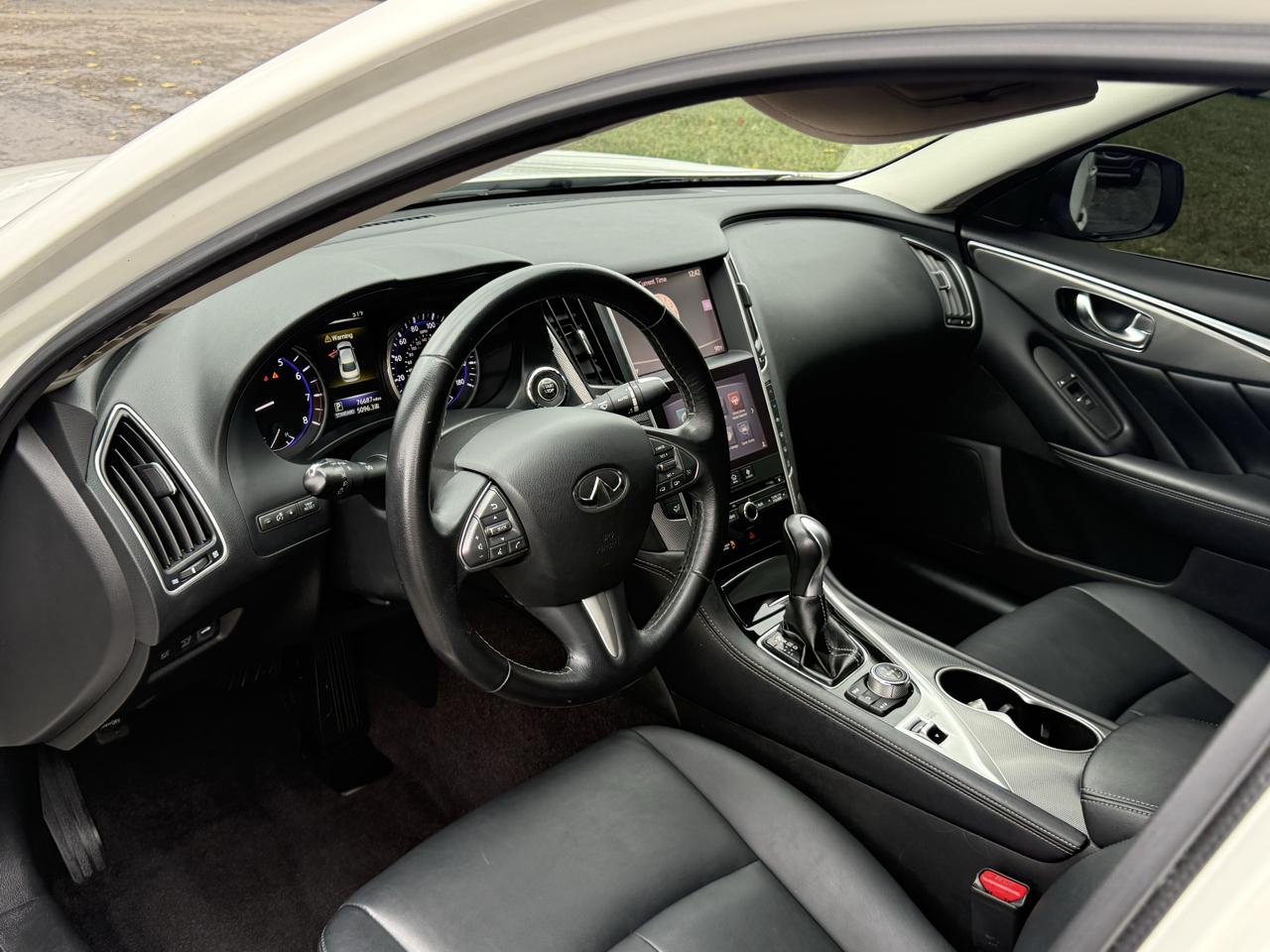 Infiniti Q50  2017