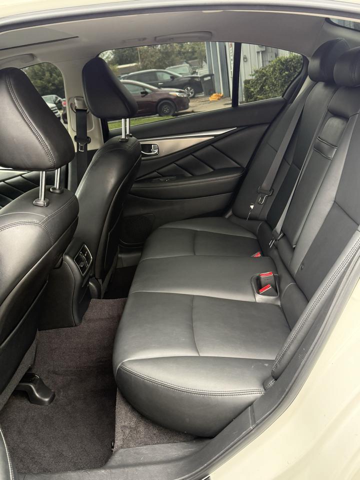 Infiniti Q50  2017