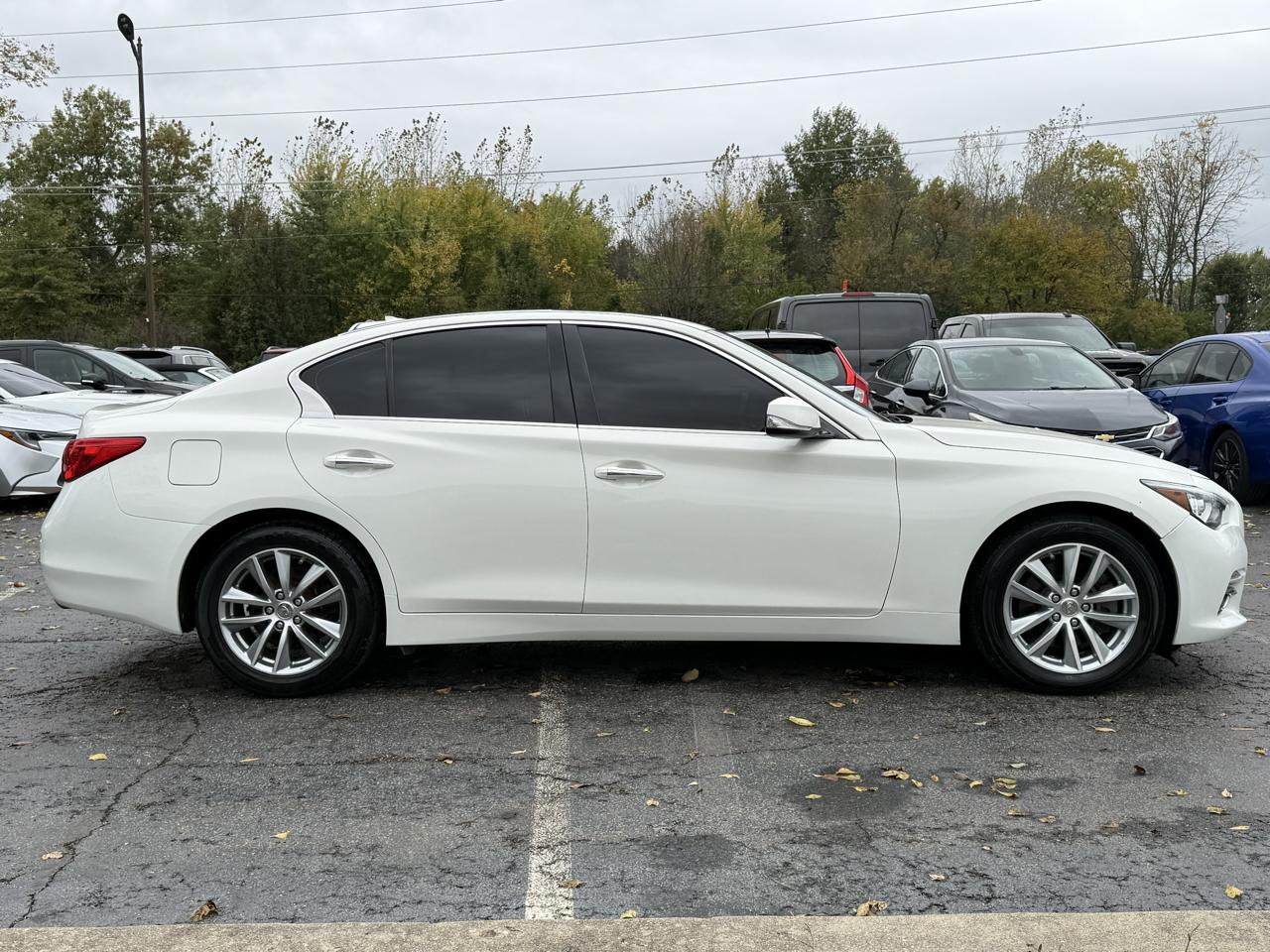 Infiniti Q50  2017