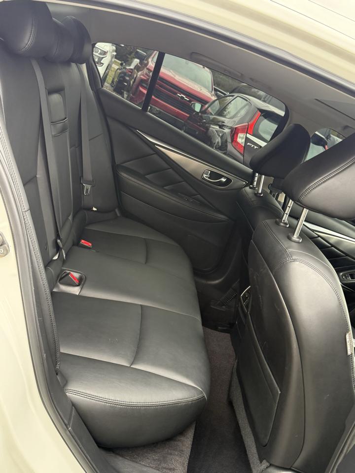 Infiniti Q50  2017