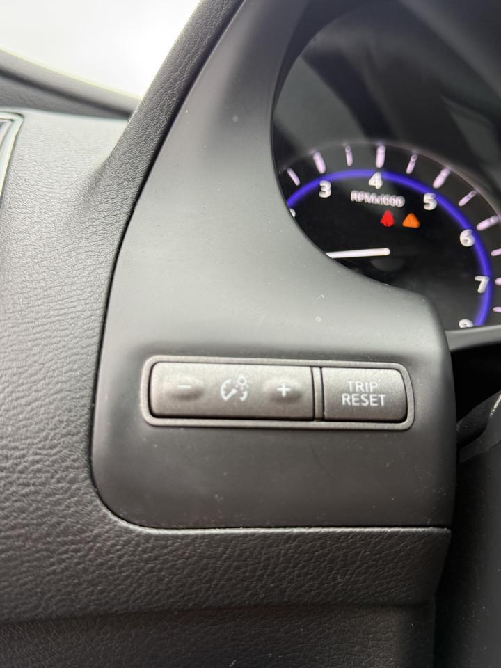 Infiniti Q50  2017
