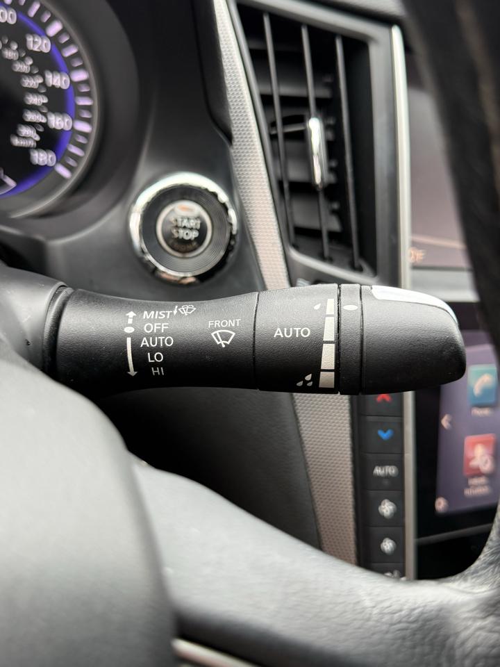 Infiniti Q50  2017