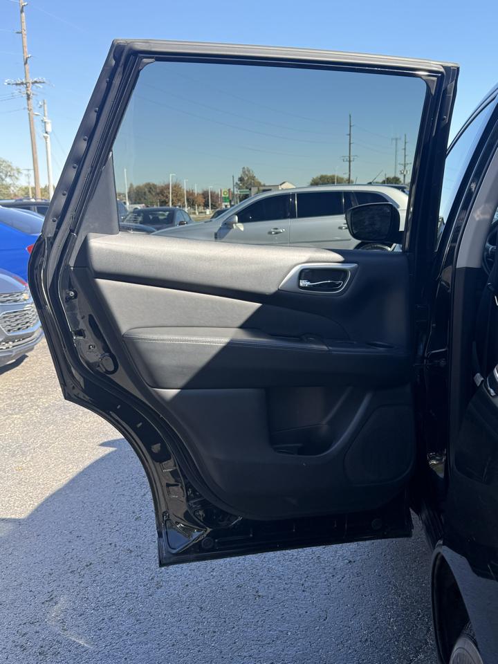 Nissan Pathfinder S 4WD 2019