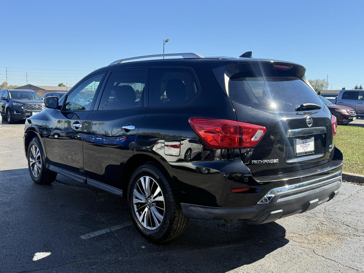 Nissan Pathfinder S 4WD 2019