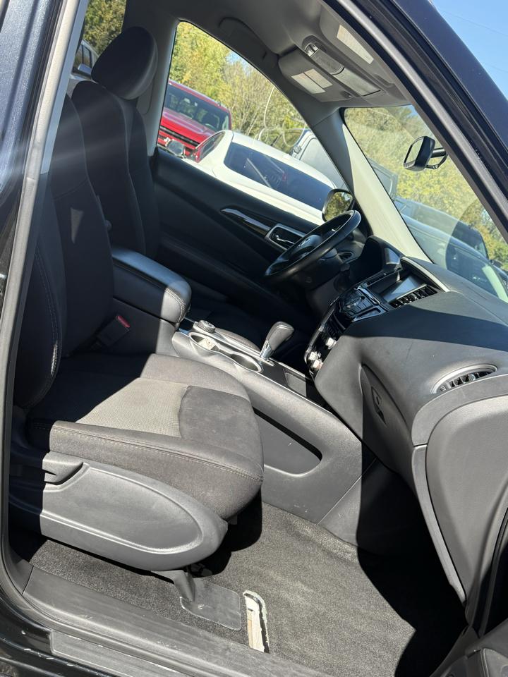 Nissan Pathfinder S 4WD 2019