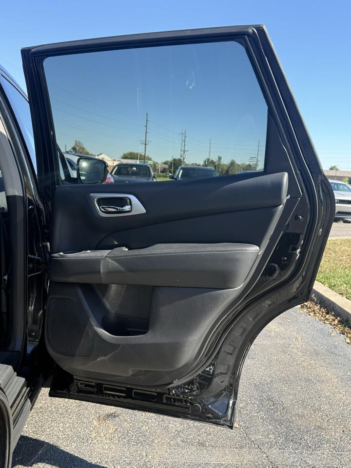 Nissan Pathfinder S 4WD 2019