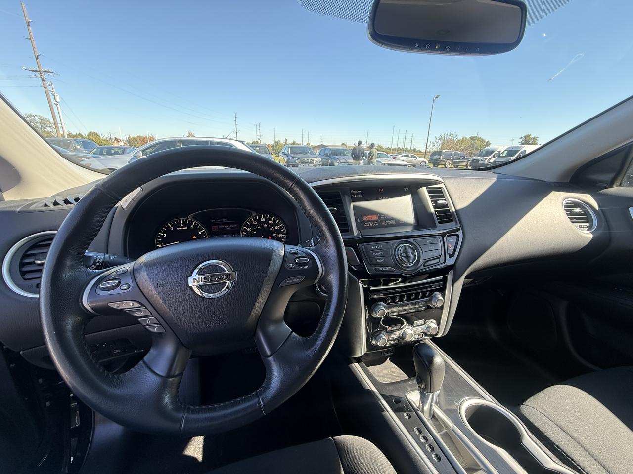 Nissan Pathfinder S 4WD 2019