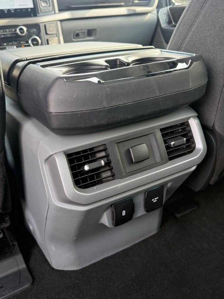 Ford F-150 XLT SuperCrew 4WD 2024