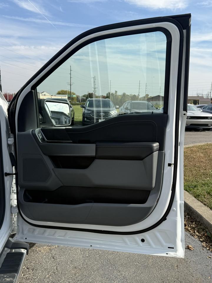 Ford F-150 XLT SuperCrew 4WD 2024