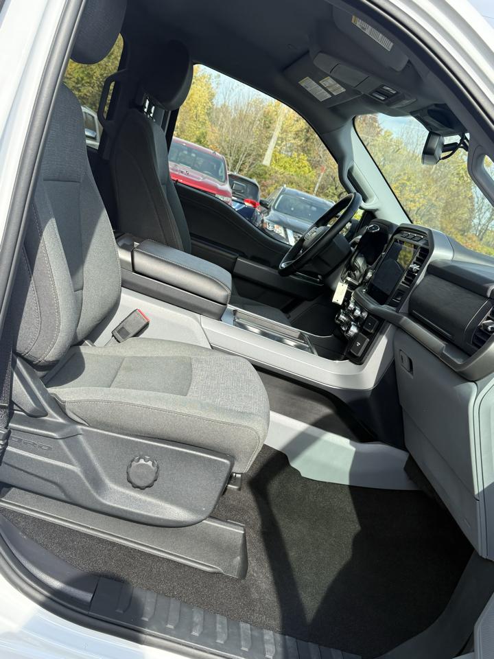 Ford F-150 XLT SuperCrew 4WD 2024