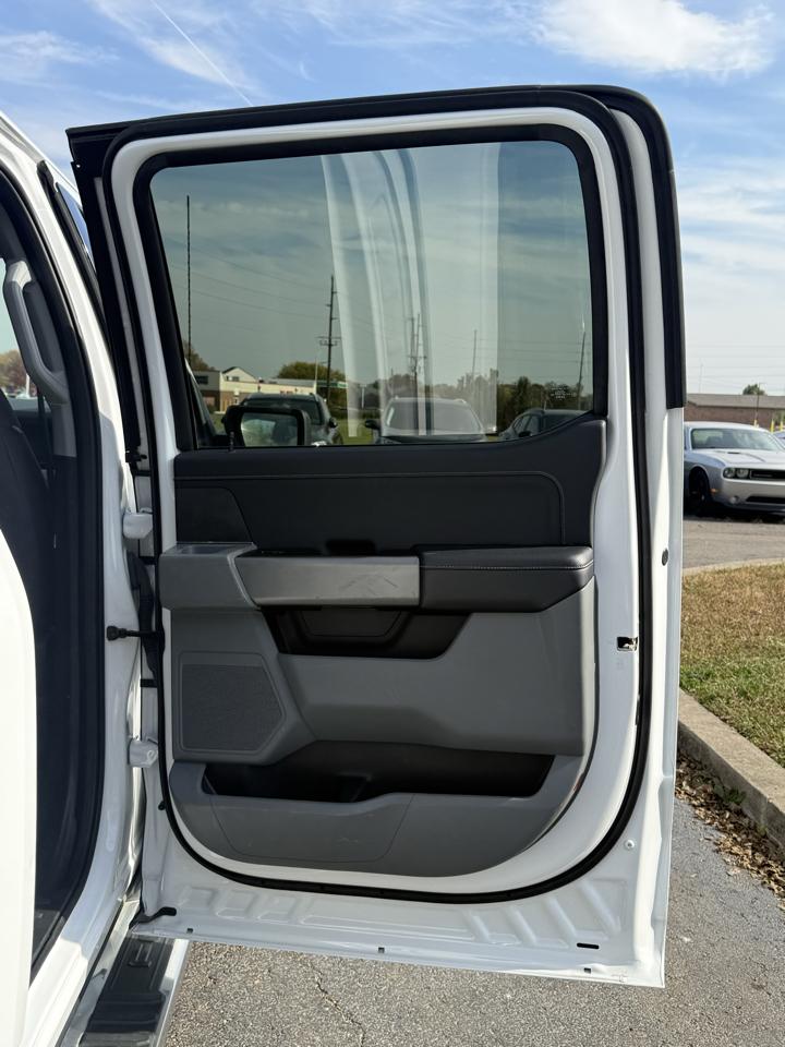 Ford F-150 XLT SuperCrew 4WD 2024