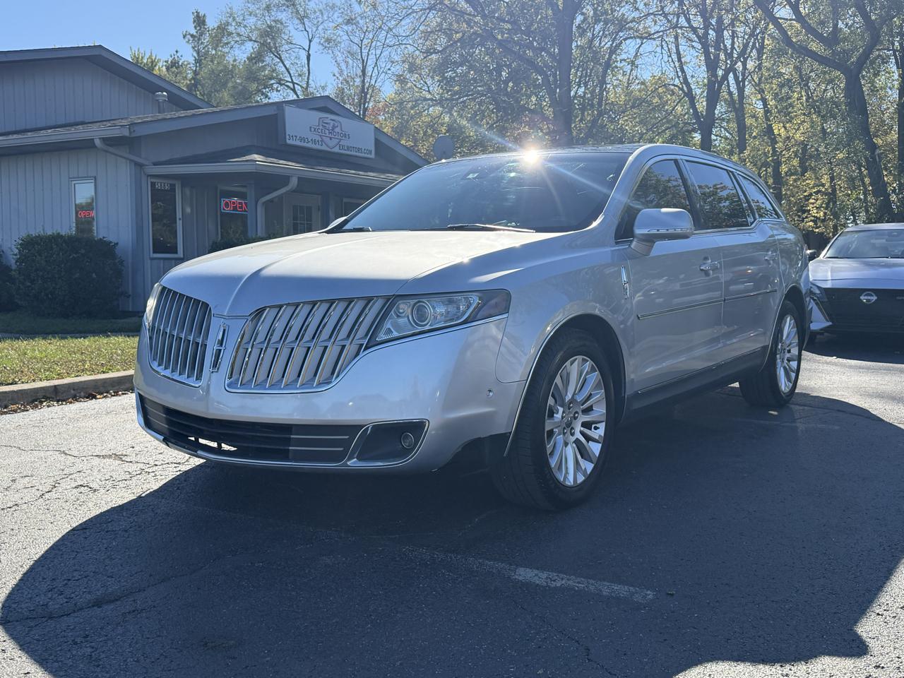 Lincoln MKT 3.5L with EcoBoost AWD 2012