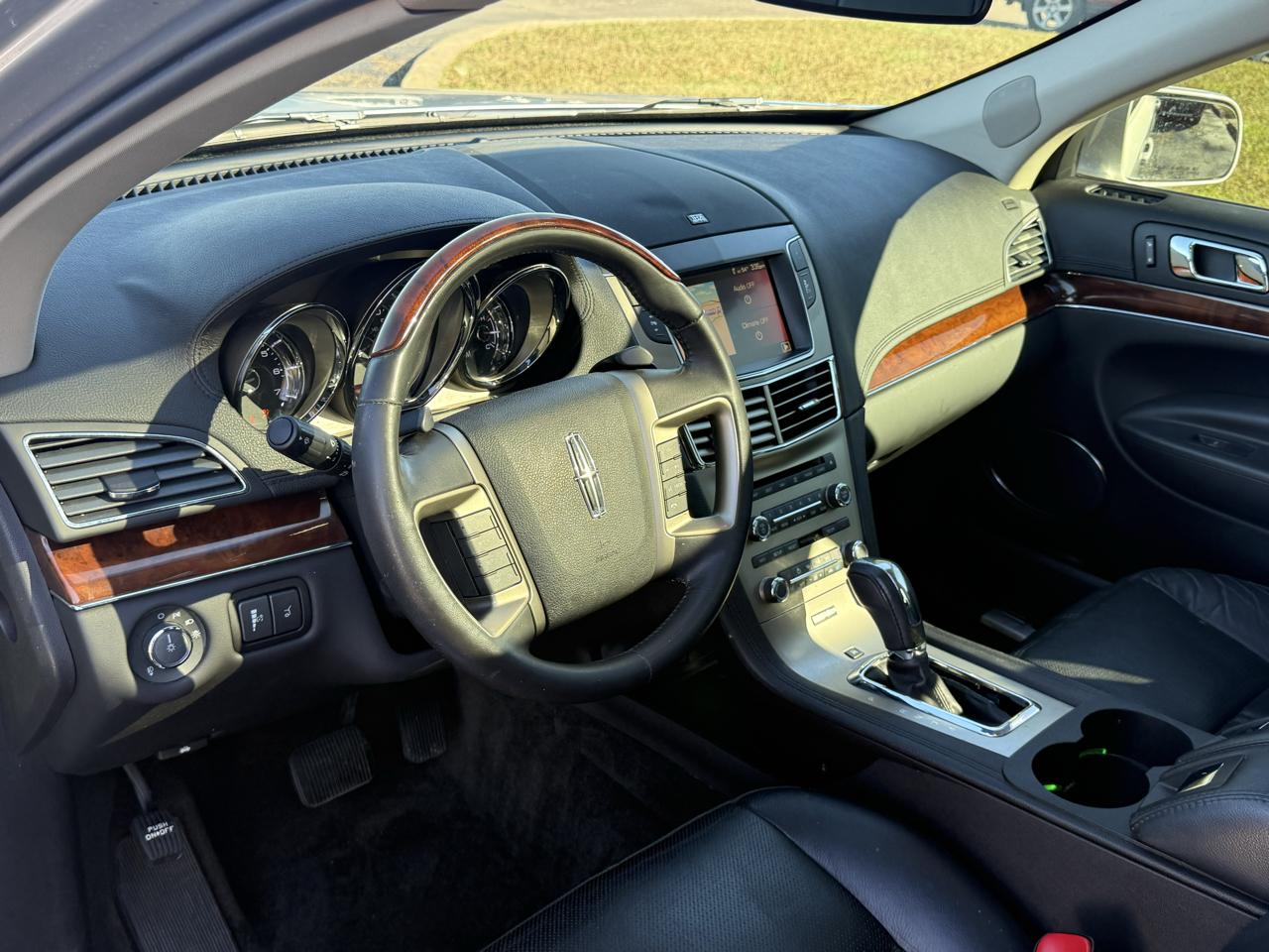 Lincoln MKT 3.5L with EcoBoost AWD 2012