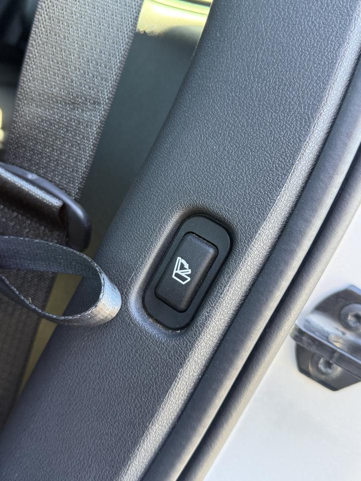 Lincoln MKT 3.5L with EcoBoost AWD 2012
