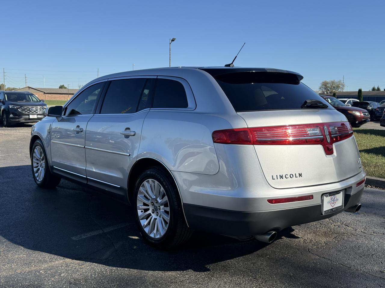 Lincoln MKT 3.5L with EcoBoost AWD 2012