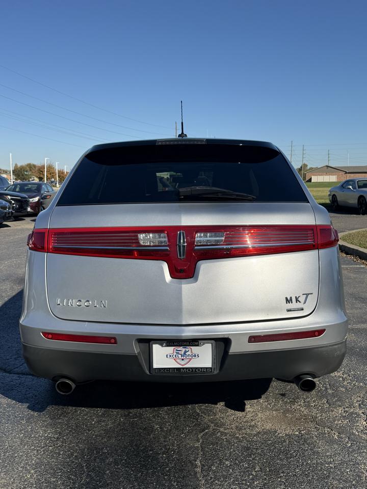 Lincoln MKT 3.5L with EcoBoost AWD 2012