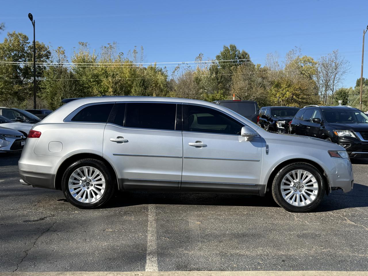 Lincoln MKT 3.5L with EcoBoost AWD 2012