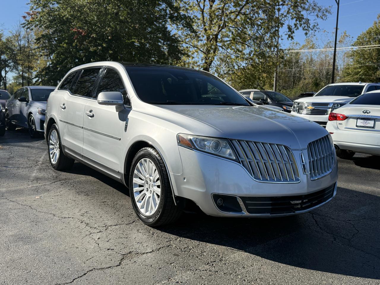 Lincoln MKT 3.5L with EcoBoost AWD 2012