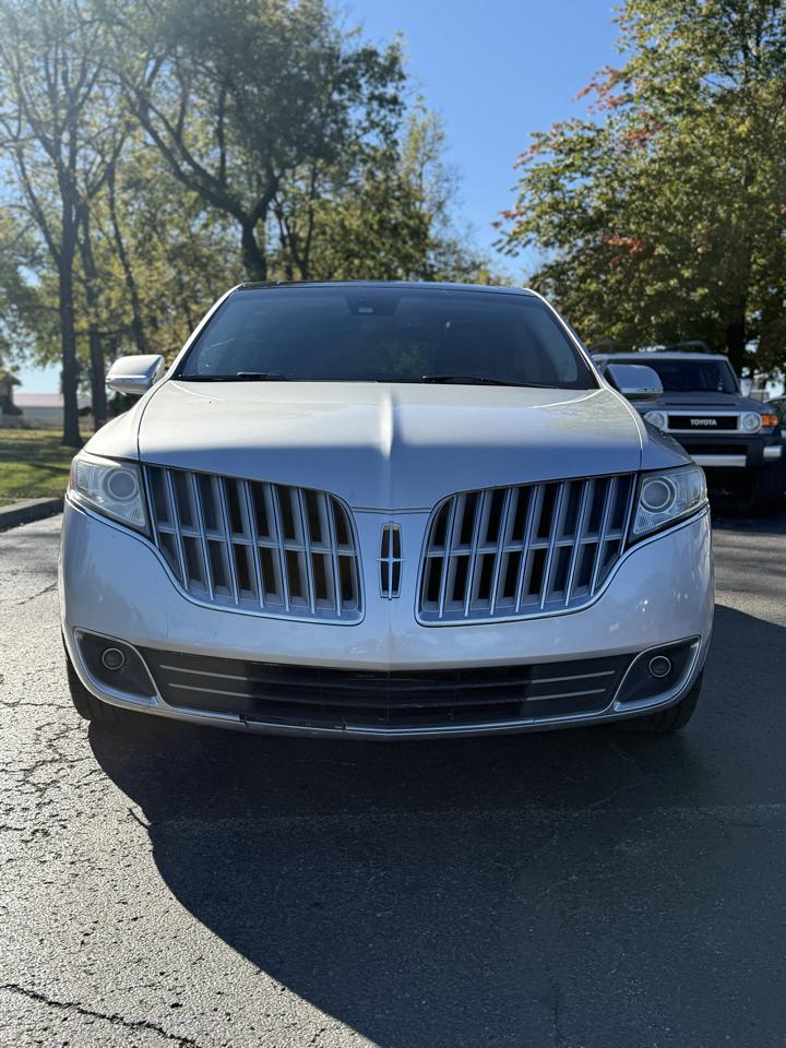 Lincoln MKT 3.5L with EcoBoost AWD 2012